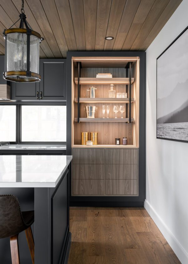 Middlewoods Custom Design Kitchen Cabinet